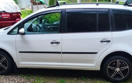 Volkswagen Touran III, 2014 год, 900 000 рублей, 8 фотография