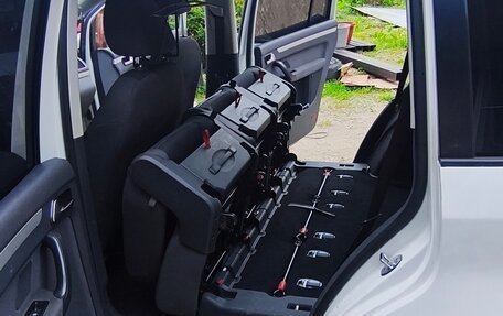 Volkswagen Touran III, 2014 год, 900 000 рублей, 18 фотография