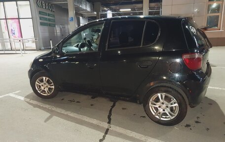 Toyota Yaris I рестайлинг, 2000 год, 279 000 рублей, 2 фотография
