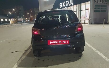 Toyota Yaris I рестайлинг, 2000 год, 279 000 рублей, 3 фотография