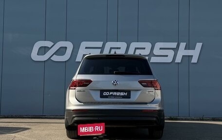 Volkswagen Tiguan II, 2020 год, 2 623 000 рублей, 4 фотография