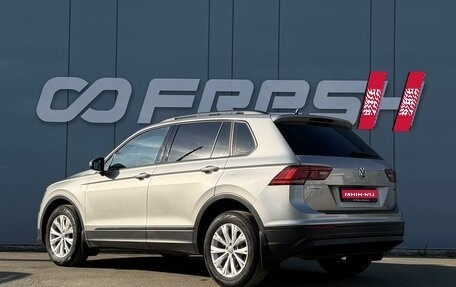 Volkswagen Tiguan II, 2020 год, 2 623 000 рублей, 2 фотография