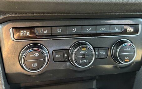 Volkswagen Tiguan II, 2020 год, 2 623 000 рублей, 19 фотография
