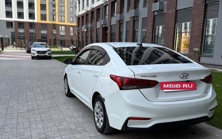 Hyundai Solaris II рестайлинг, 2018 год, 700 000 рублей, 2 фотография