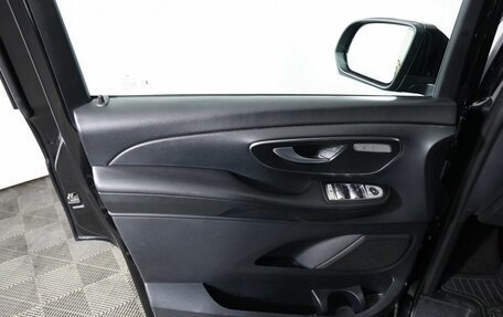 Mercedes-Benz V-Класс, 2018 год, 3 950 000 рублей, 8 фотография
