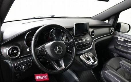 Mercedes-Benz V-Класс, 2018 год, 3 950 000 рублей, 10 фотография