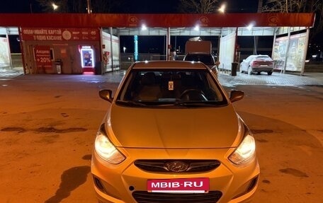 Hyundai Solaris II рестайлинг, 2013 год, 650 000 рублей, 5 фотография