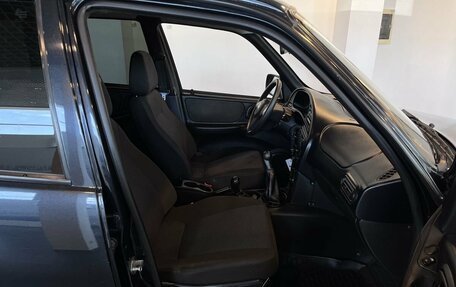 Chevrolet Niva I рестайлинг, 2013 год, 558 000 рублей, 28 фотография