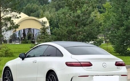 Mercedes-Benz E-Класс, 2022 год, 5 150 000 рублей, 2 фотография