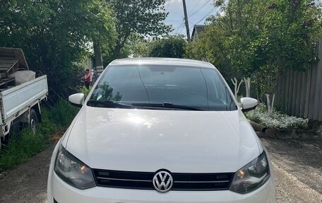 Volkswagen Polo VI (EU Market), 2012 год, 750 000 рублей, 2 фотография