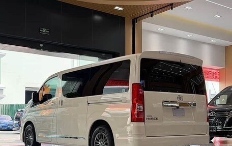 Toyota HiAce H300, 2025 год, 12 200 000 рублей, 6 фотография