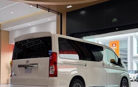 Toyota HiAce H300, 2025 год, 12 200 000 рублей, 4 фотография