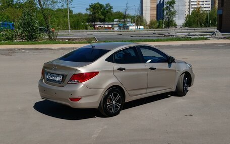 Hyundai Solaris II рестайлинг, 2014 год, 685 000 рублей, 3 фотография