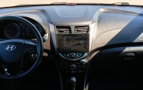Hyundai Solaris II рестайлинг, 2014 год, 685 000 рублей, 11 фотография