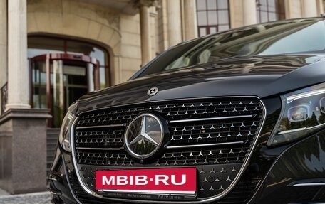Mercedes-Benz V-Класс, 2025 год, 13 820 000 рублей, 2 фотография