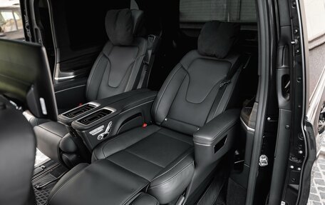 Mercedes-Benz V-Класс, 2025 год, 13 820 000 рублей, 27 фотография