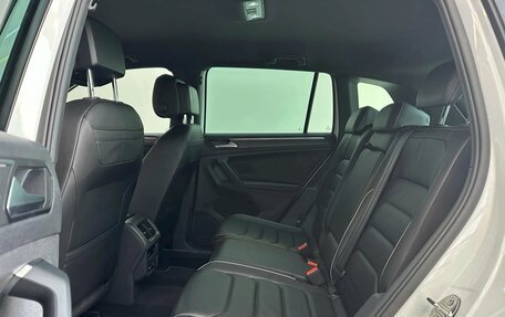 Volkswagen Tiguan II, 2021 год, 3 390 000 рублей, 20 фотография