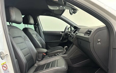 Volkswagen Tiguan II, 2021 год, 3 390 000 рублей, 19 фотография