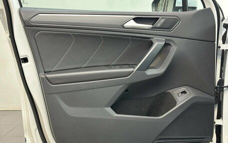 Volkswagen Tiguan II, 2021 год, 3 390 000 рублей, 24 фотография