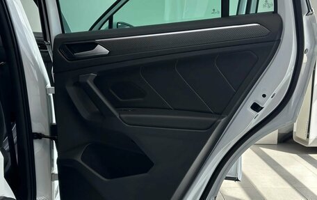 Volkswagen Tiguan II, 2021 год, 3 390 000 рублей, 28 фотография