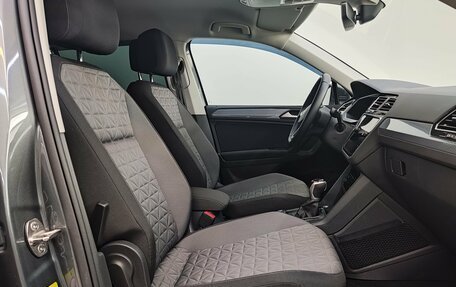 Volkswagen Tiguan II, 2021 год, 3 190 000 рублей, 20 фотография