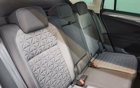 Volkswagen Tiguan II, 2021 год, 3 190 000 рублей, 23 фотография