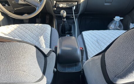 KIA Sportage IV рестайлинг, 2002 год, 330 000 рублей, 2 фотография