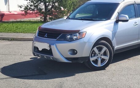 Mitsubishi Outlander III рестайлинг 3, 2008 год, 1 210 000 рублей, 11 фотография