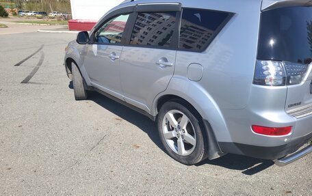 Mitsubishi Outlander III рестайлинг 3, 2008 год, 1 210 000 рублей, 13 фотография