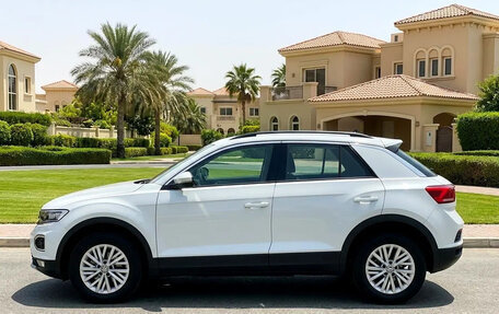 Volkswagen T-Roc I, 2025 год, 2 900 000 рублей, 3 фотография