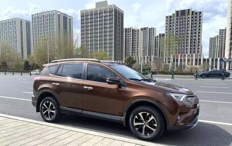Toyota RAV4, 2017 год, 1 800 000 рублей, 4 фотография