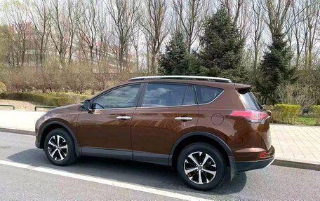 Toyota RAV4, 2017 год, 1 800 000 рублей, 5 фотография