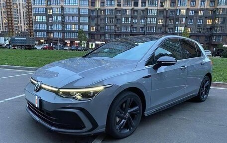 Volkswagen Golf VIII, 2022 год, 2 250 000 рублей, 3 фотография
