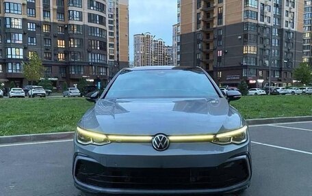 Volkswagen Golf VIII, 2022 год, 2 250 000 рублей, 2 фотография