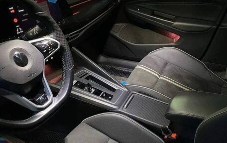 Volkswagen Golf VIII, 2022 год, 2 250 000 рублей, 8 фотография
