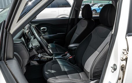 KIA Soul II рестайлинг, 2018 год, 1 775 000 рублей, 10 фотография