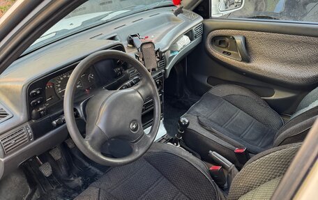 Daewoo Nexia I рестайлинг, 2001 год, 100 000 рублей, 10 фотография