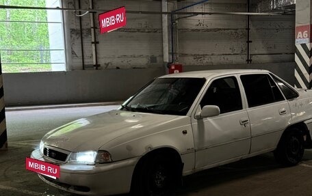 Daewoo Nexia I рестайлинг, 2001 год, 100 000 рублей, 8 фотография