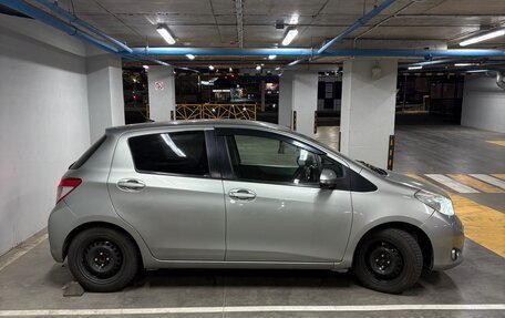Toyota Vitz, 2011 год, 555 000 рублей, 2 фотография