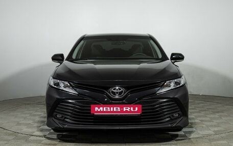 Toyota Camry, 2018 год, 2 179 700 рублей, 2 фотография