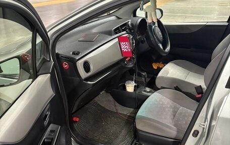 Toyota Vitz, 2011 год, 555 000 рублей, 5 фотография