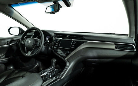 Toyota Camry, 2018 год, 2 179 700 рублей, 9 фотография