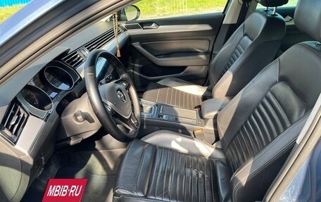 Volkswagen Passat B8 рестайлинг, 2015 год, 1 550 000 рублей, 10 фотография