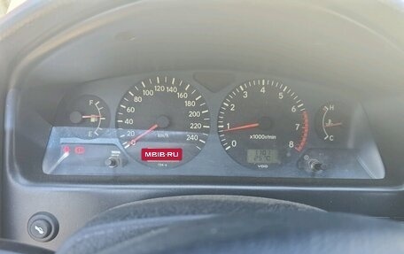 Toyota Avensis III рестайлинг, 2000 год, 250 000 рублей, 4 фотография