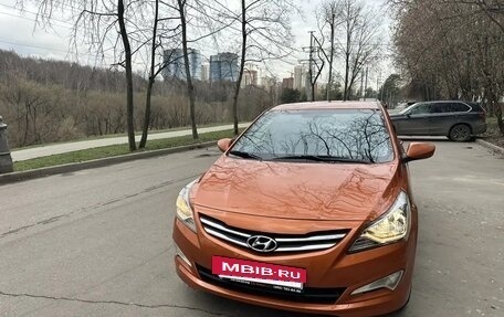 Hyundai Solaris II рестайлинг, 2015 год, 1 000 000 рублей, 5 фотография