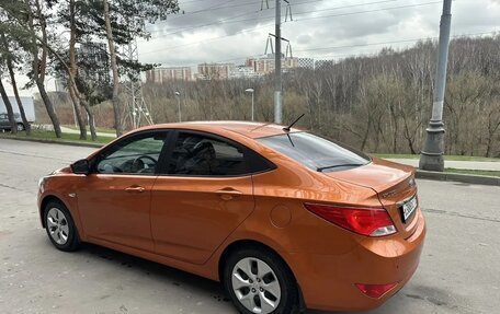 Hyundai Solaris II рестайлинг, 2015 год, 1 000 000 рублей, 14 фотография
