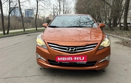 Hyundai Solaris II рестайлинг, 2015 год, 1 000 000 рублей, 9 фотография