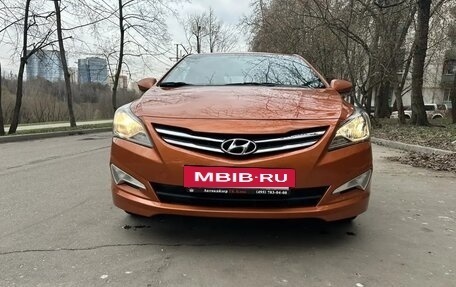 Hyundai Solaris II рестайлинг, 2015 год, 1 000 000 рублей, 8 фотография