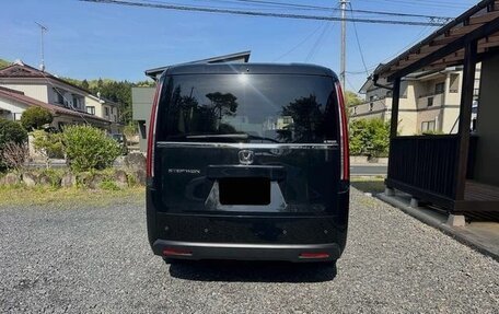 Honda Stepwgn, 2022 год, 2 285 000 рублей, 4 фотография