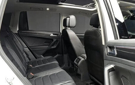Volkswagen Tiguan II, 2022 год, 2 900 000 рублей, 9 фотография